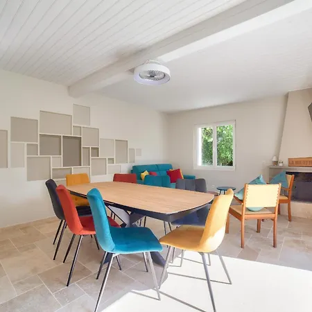 Piscine & Acces A La Reserve De La Belle-henriette Holiday home