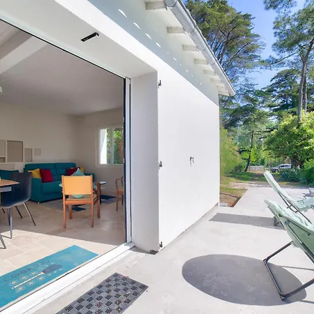 Holiday home Piscine & Acces A La Reserve De La Belle-henriette *