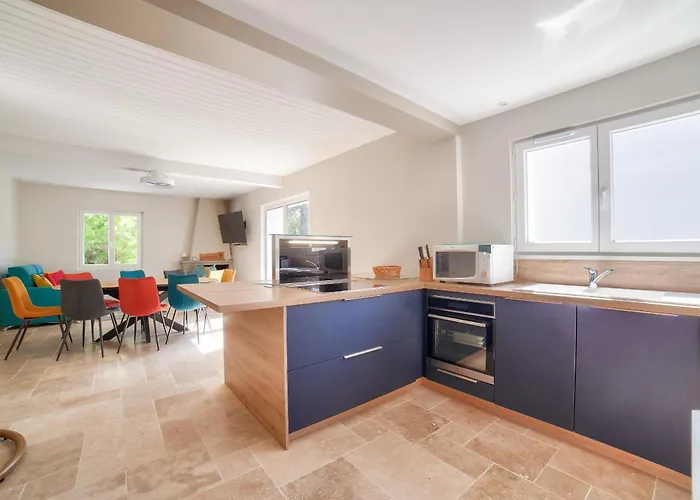 Piscine&accès à La Réserve De La Belle-henriette LʼAiguillon-sur-Mer