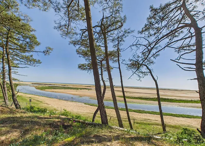 Casa vacanze Piscine&accès à La Réserve De La Belle-henriette LʼAiguillon-sur-Mer